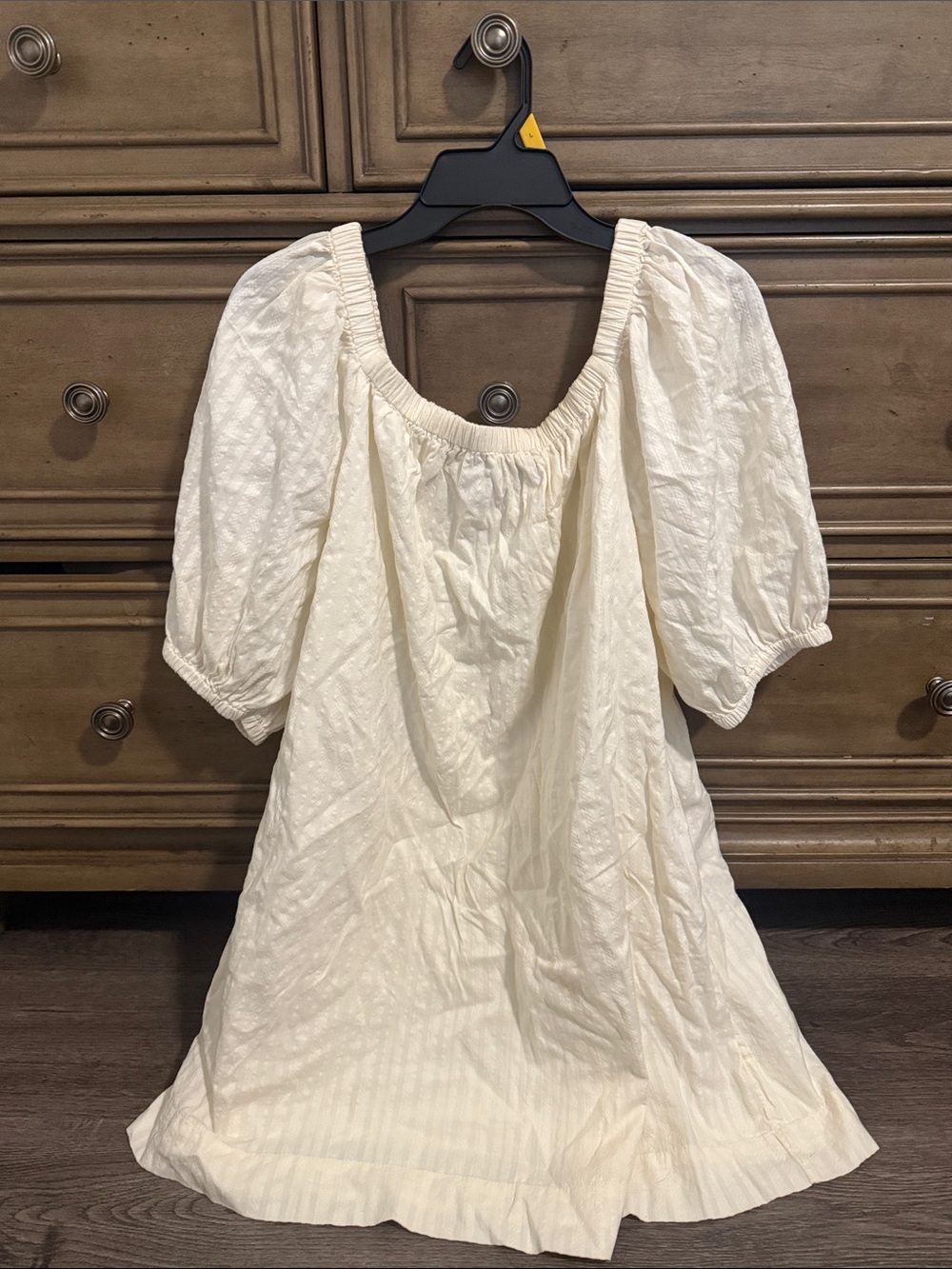 Women's Cream short dress with pockets